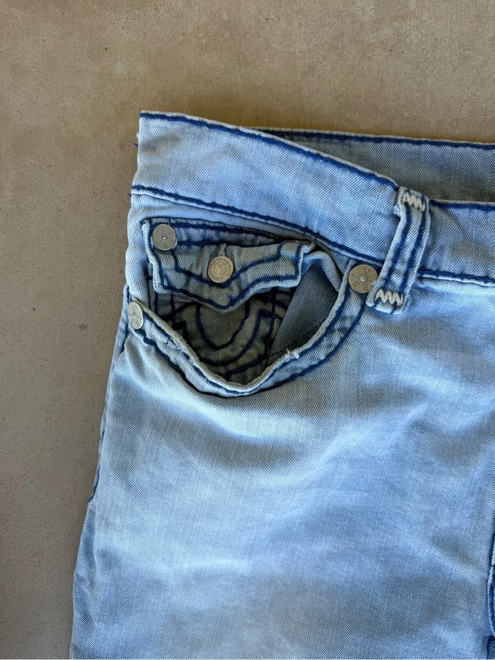 True Religion Rocco Relaxed Skinny Jeans Size 42 Light Wash